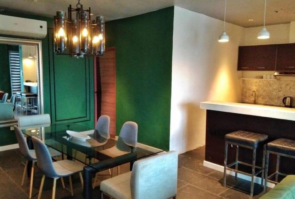 City Park Hotel Residences Тагиг Экстерьер фото