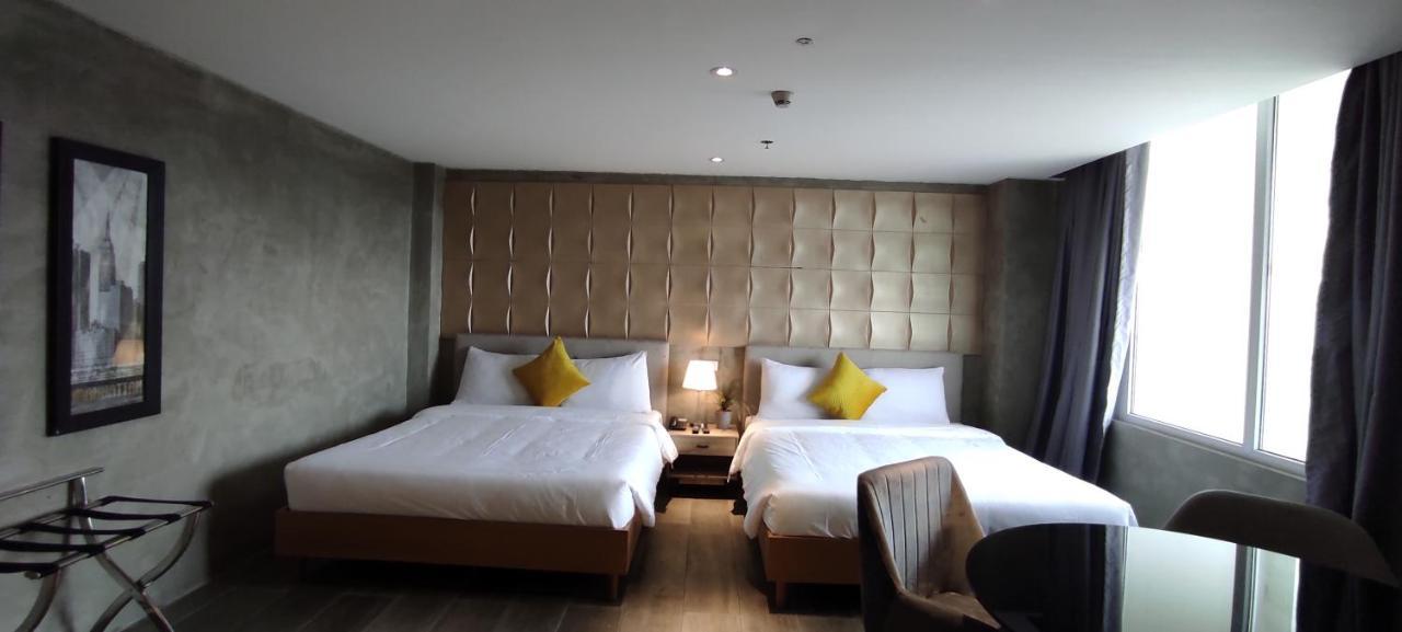 City Park Hotel Residences Тагиг Экстерьер фото