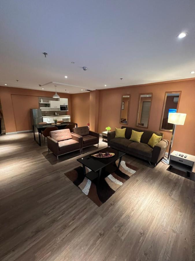 City Park Hotel Residences Тагиг Экстерьер фото