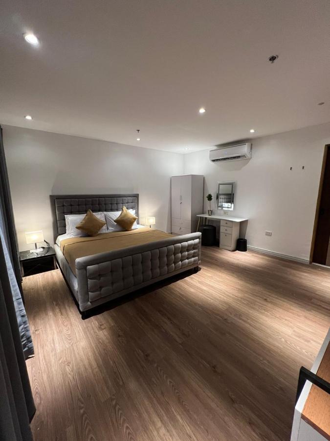 City Park Hotel Residences Тагиг Экстерьер фото