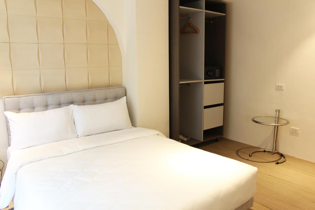 City Park Hotel Residences Тагиг Экстерьер фото
